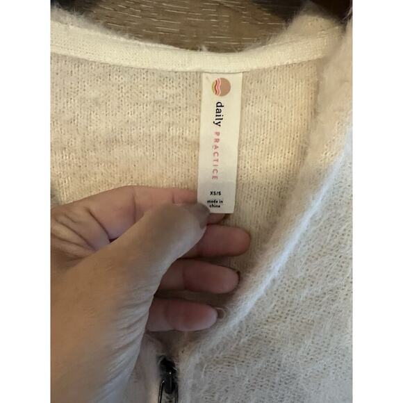 Daily Practice Anthropologie Hoodie Sweater Women Sz XS White Ivory Cozy Fuzzy - Picture 5 of 13